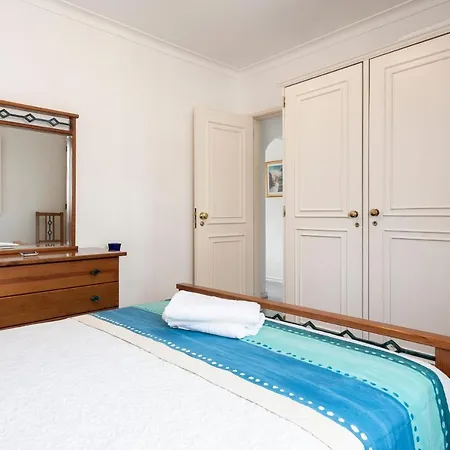 Luis - Apartment